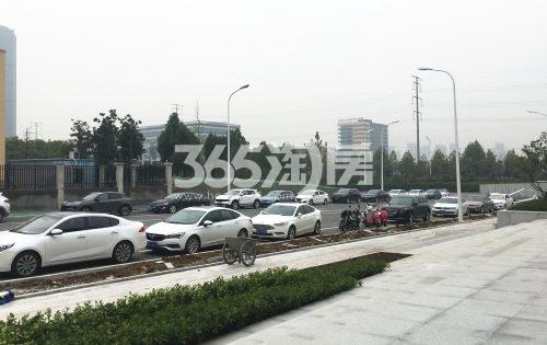 中南樾府周边道路实景图（2020.10.20）