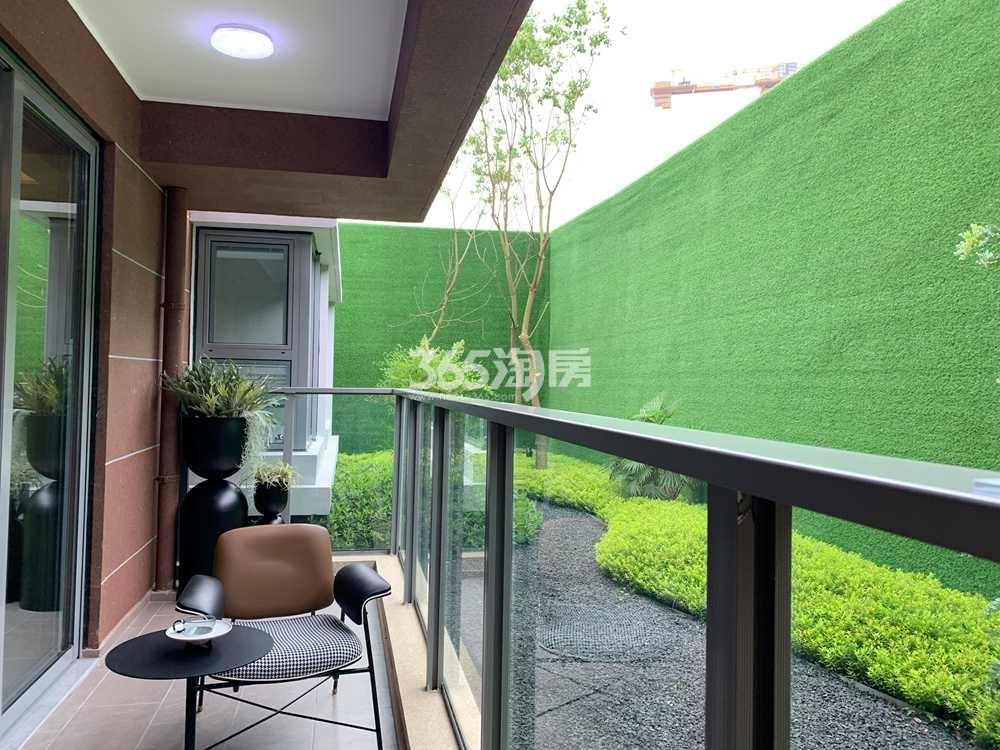 溪西云境110平户型样板间——阳台