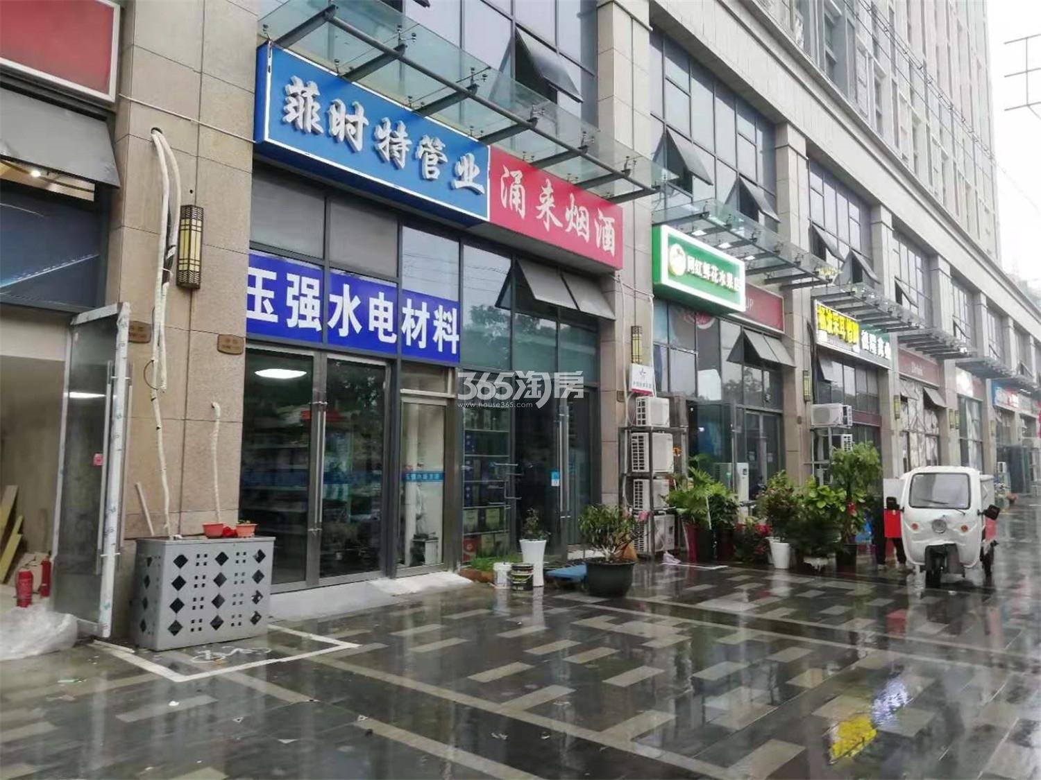 通宇林景尊园周边商业（宝隆时代广场）实景图（11.30）