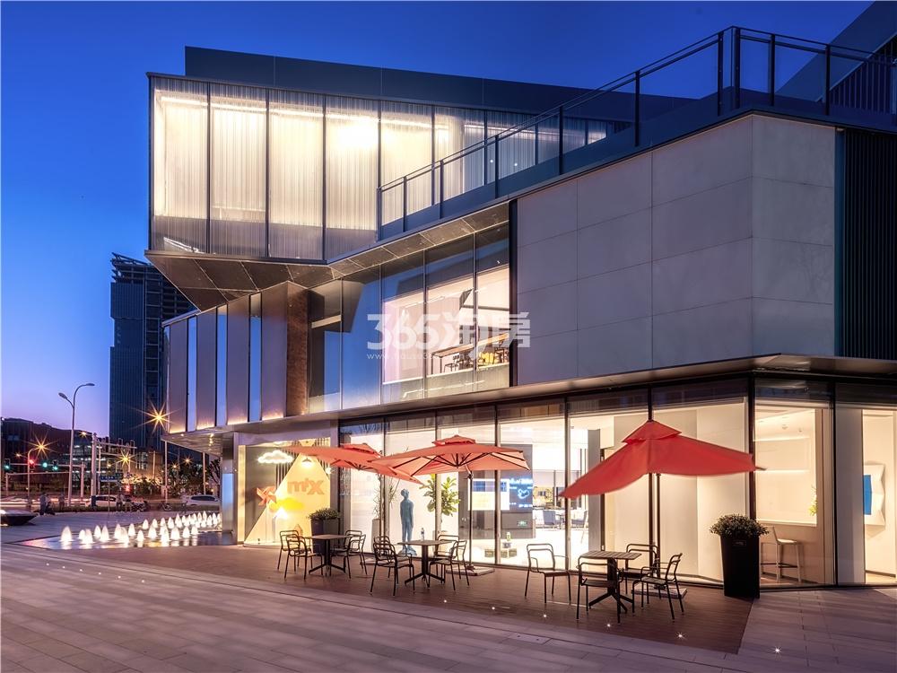 昆仑御项目示范区外部夜景实景图（2021.2.2）