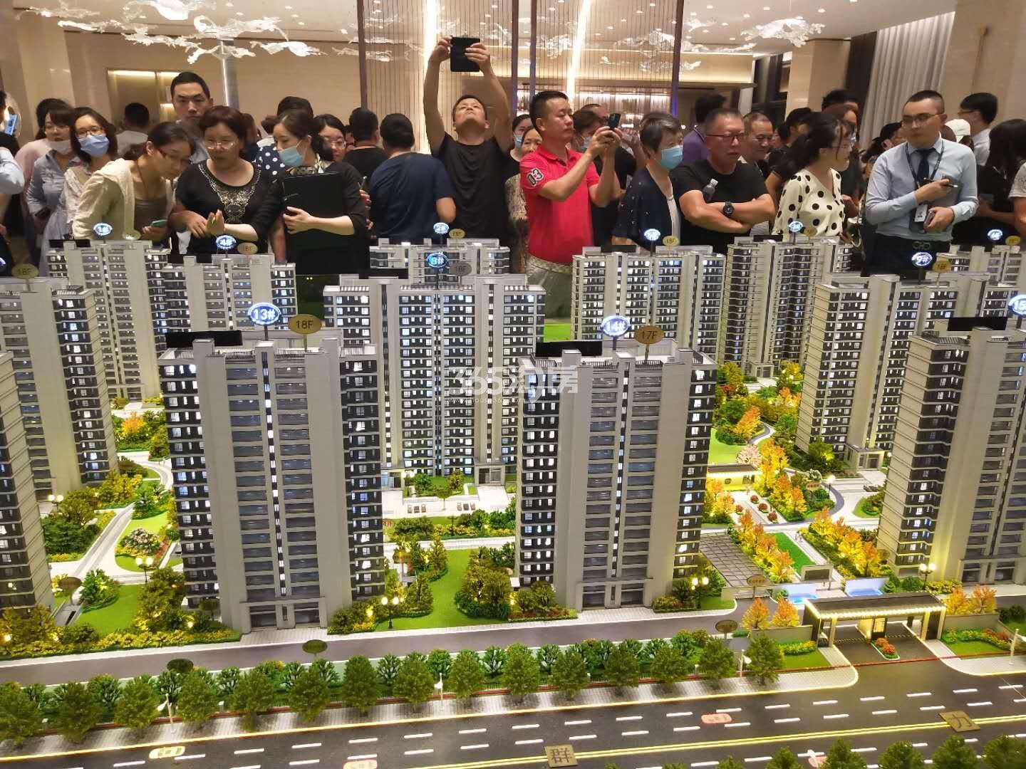 和风熙华雅苑售楼处内部人气实景
