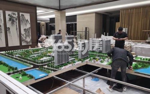 花语天境华庭售楼处沙盘在建实景图