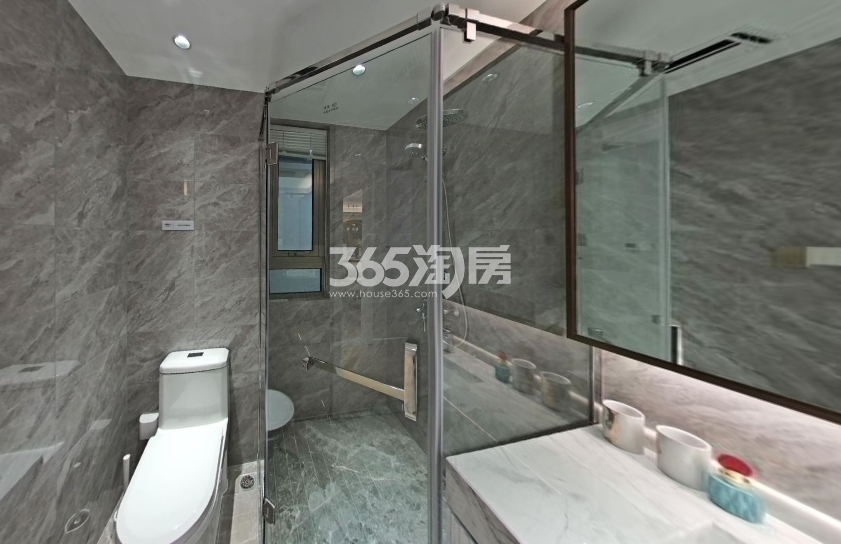 都会理想花园89㎡户型卫浴样板间