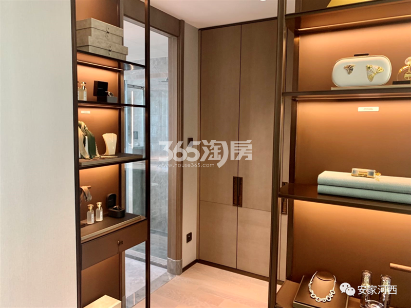 金鼎湾和禧建面168㎡样板间客厅_南京金鼎湾和禧_南京新房网_365淘房