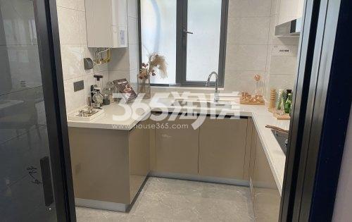 中梁华宇锦绣蘭院120㎡户型样板间厨房