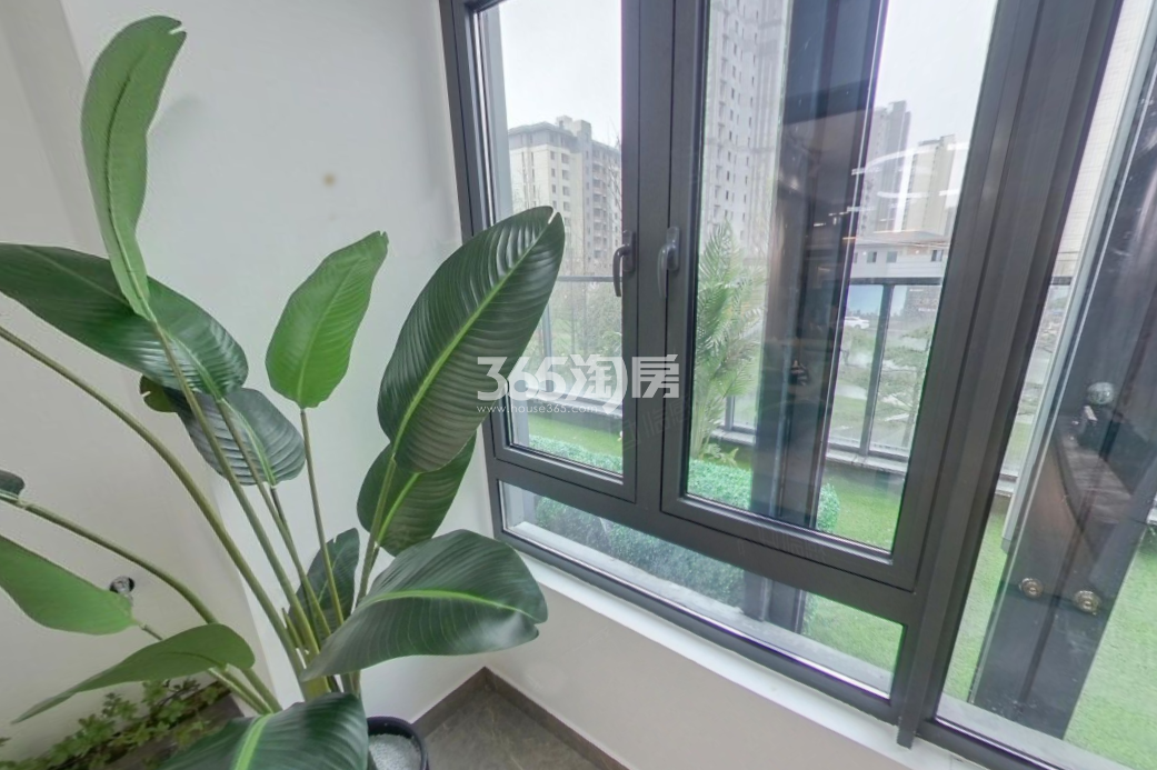 伟星珑胤台89㎡户型样板间阳台
