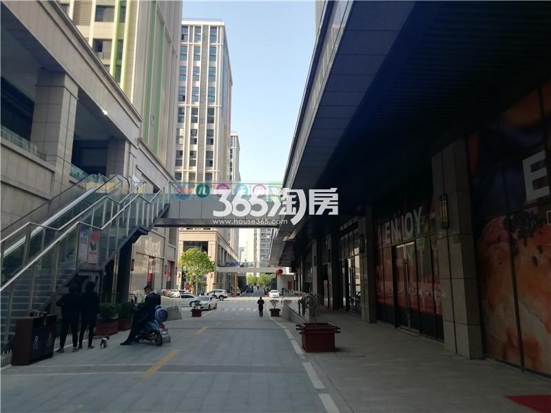通宇林景尊园周边商业（宝隆时代广场）实景图（9.22）