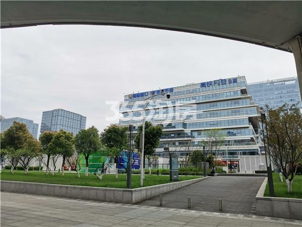 南京城际空间站（原绿地之窗）项目周边实景图（9.23）