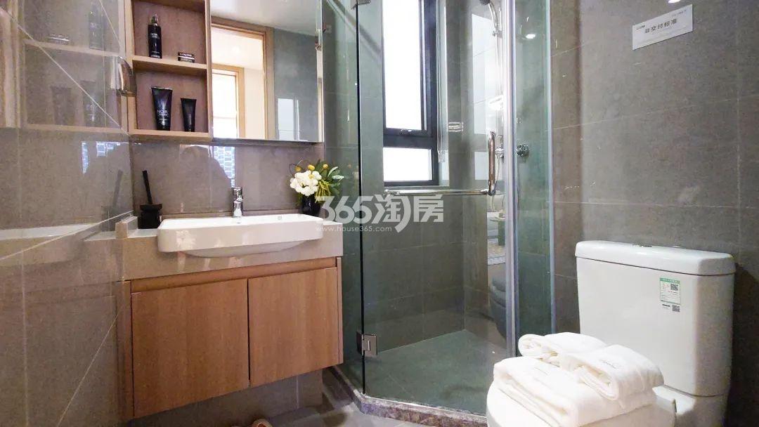 大华公园荟89平样板间——卫浴