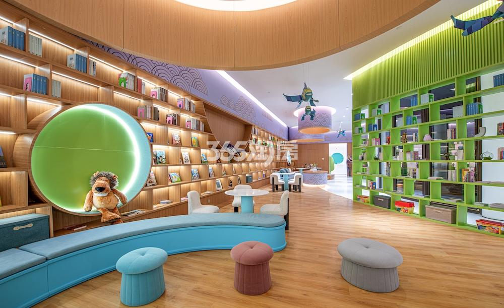 建发泊月湾实景图（2022.4.6摄）