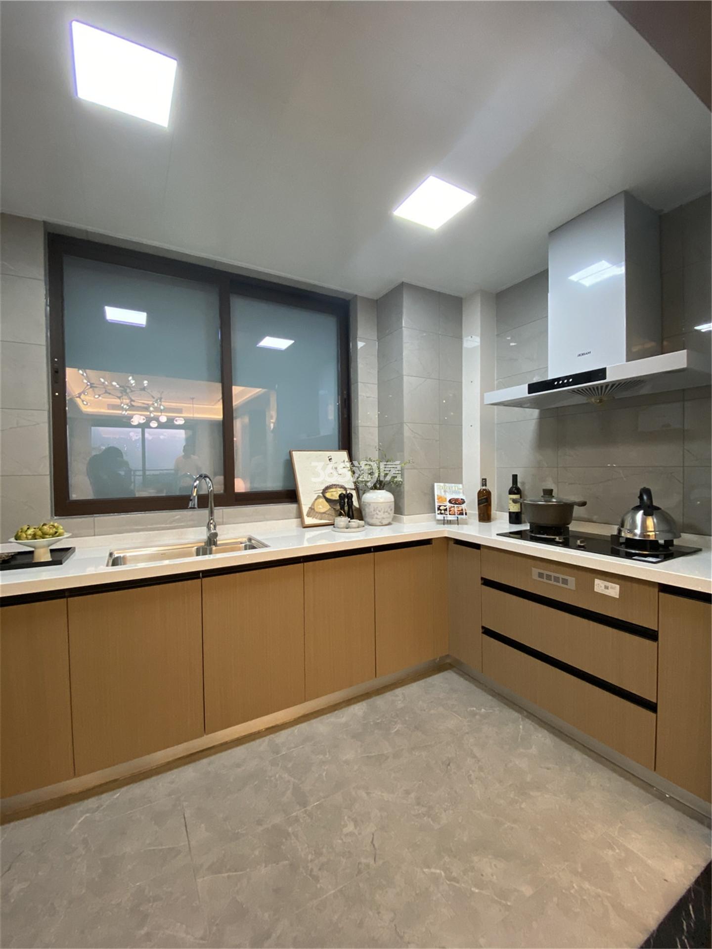 蓝光雍锦逸境府“逸·鸾鸣”户型129㎡样板间卫浴_南京雍锦逸境府_南京新房网_365淘房