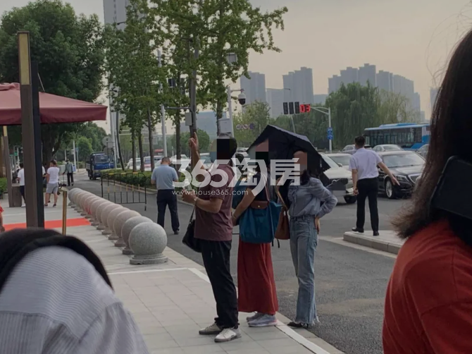 葛洲坝南京中国府开盘现场图(8.26)