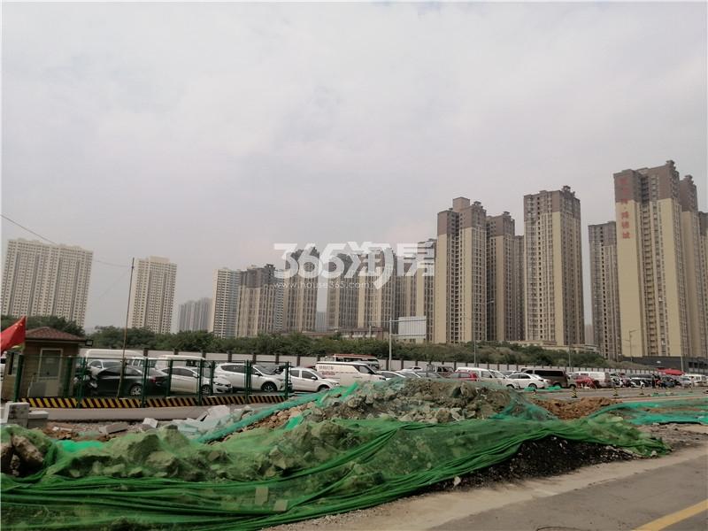 南飞鸿·蓝庭序四期鸿锦城实景图（2020.10.29）