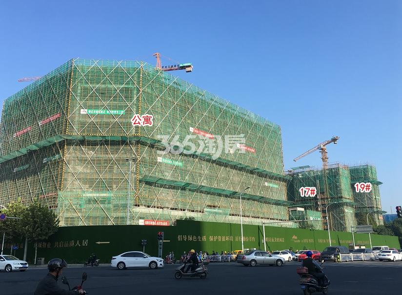 凌云峰阁三期商业、小高层实景图（2020.9.25 摄）