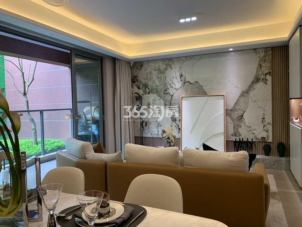 溪西云境110平户型样板间——客厅