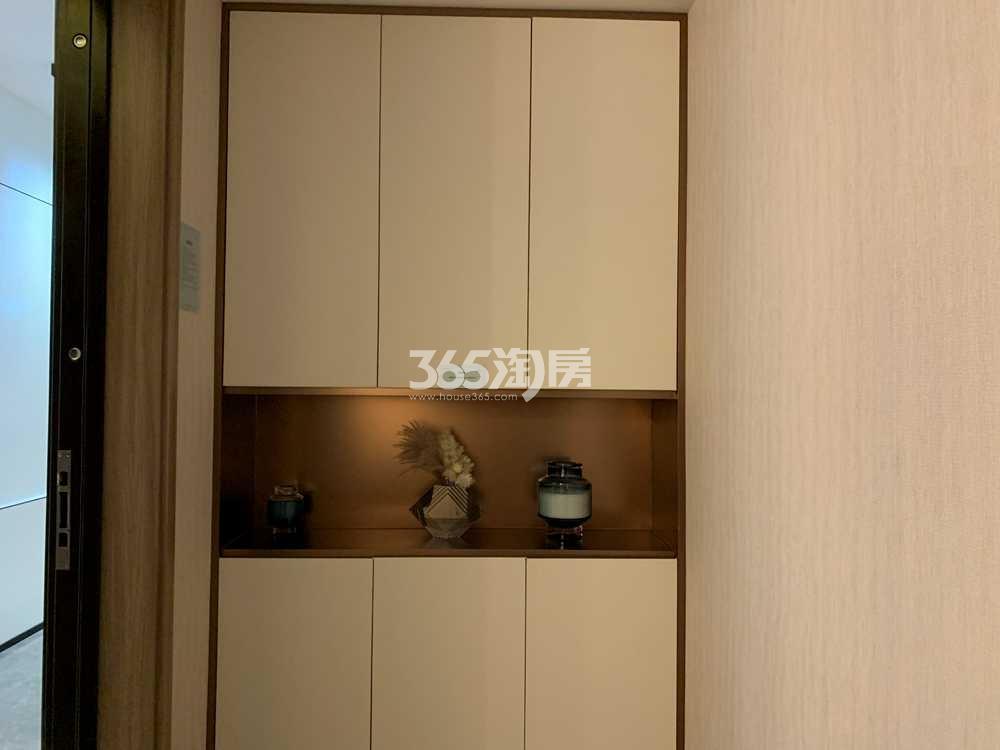 溪西云境128平户型样板间——玄关
