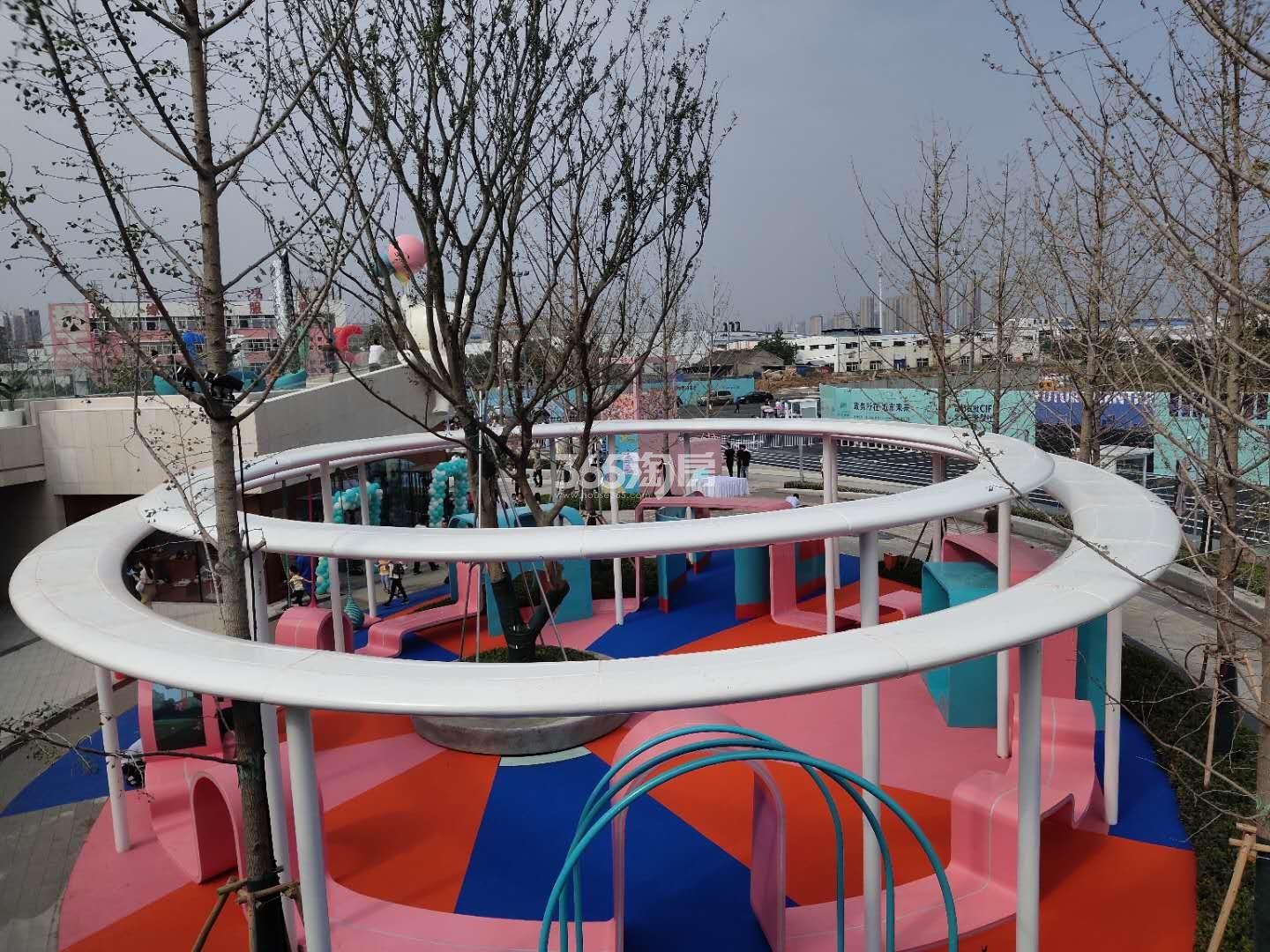 正荣旭辉政务未来示范区游乐区实景图（2020.9.14）