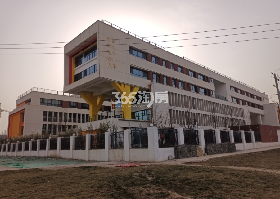 隆基泰和云玺领峯周边教育配套高新第十九小学（2021.1.18）