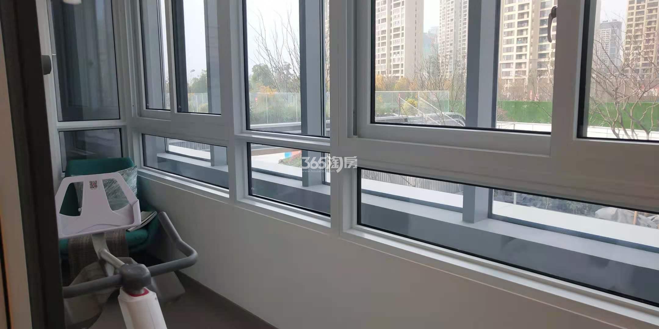 旭辉·吴门里94㎡户型阳台样板间