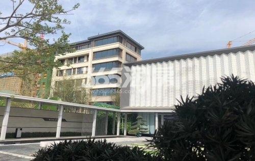 金鹏壹品天成示范区走廊实景图（2020.10.12）