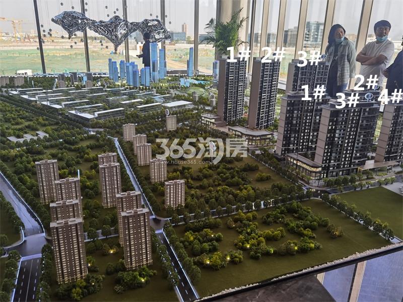 龙湖青云阙售楼部沙盘实景图2022.4.08