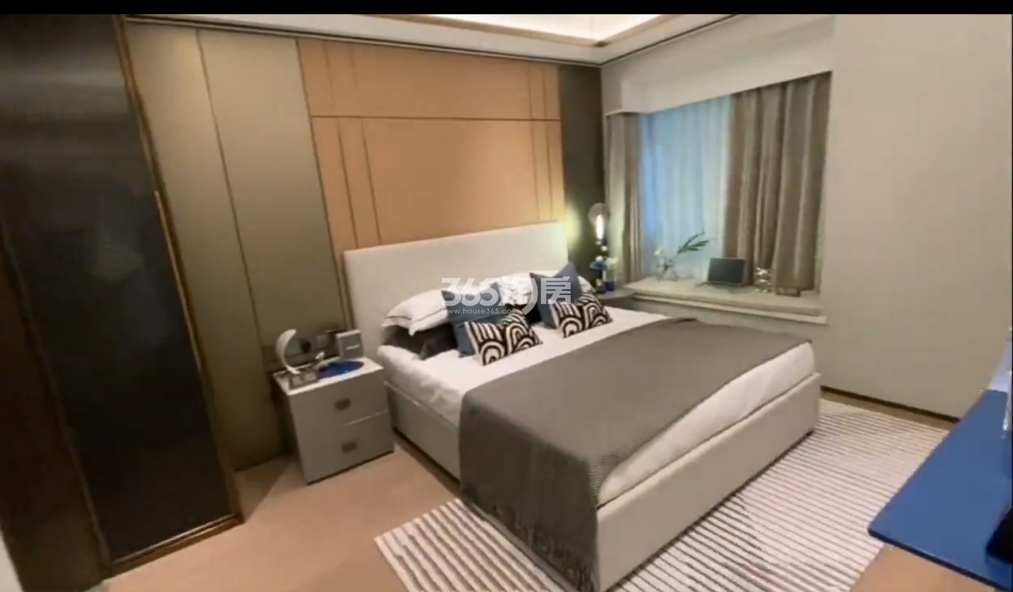 和悦庐鸣低密度多层E户型98㎡样板间——主卧