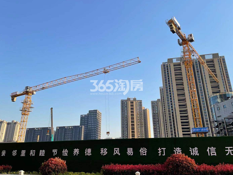 美好铂翠正在建设中（2021.3.22 摄）