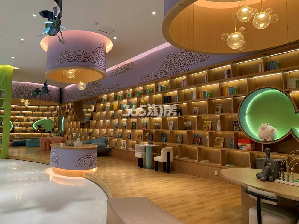建发泊月湾示范区实景（2021.3.24摄）